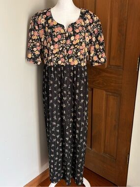 Vintage 90s Chaus Size 16W Women's Mixed Floral Print Cottagecore Short Sleeve